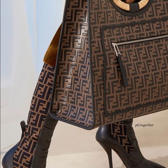 Meet your Posher, Hunter - Picture 1 of 1